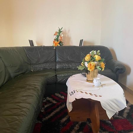 Km'S Cozy Spacious Calm Appart Meuble Yaoundé Εξωτερικό φωτογραφία