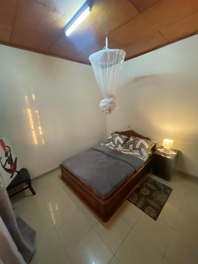 Km'S Cozy Spacious Calm Appart Meuble Yaoundé Εξωτερικό φωτογραφία