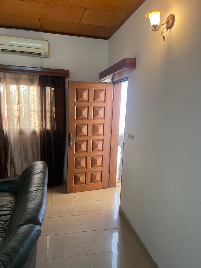 Km'S Cozy Spacious Calm Appart Meuble Yaoundé Εξωτερικό φωτογραφία