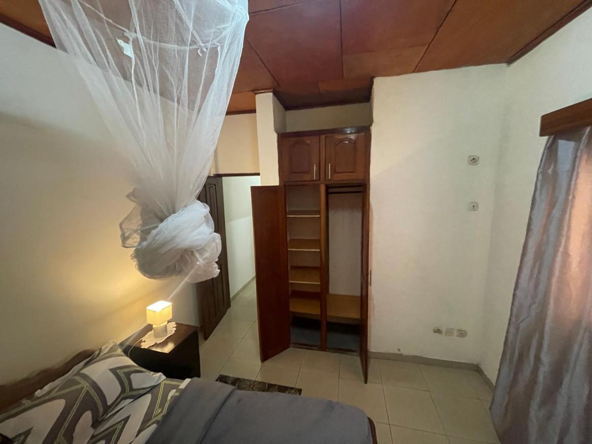 Km'S Cozy Spacious Calm Appart Meuble Yaoundé Εξωτερικό φωτογραφία