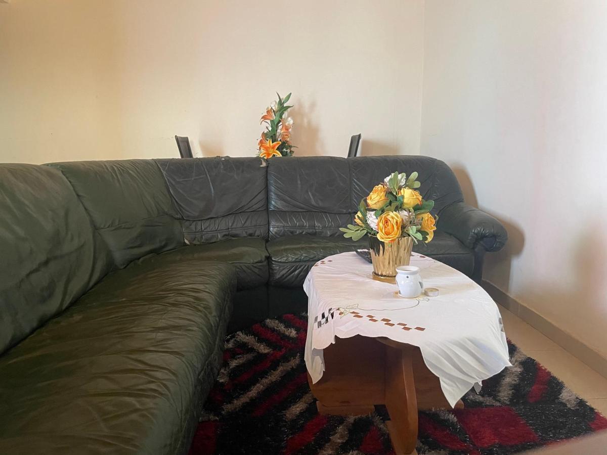 Km'S Cozy Spacious Calm Appart Meuble Yaoundé Εξωτερικό φωτογραφία